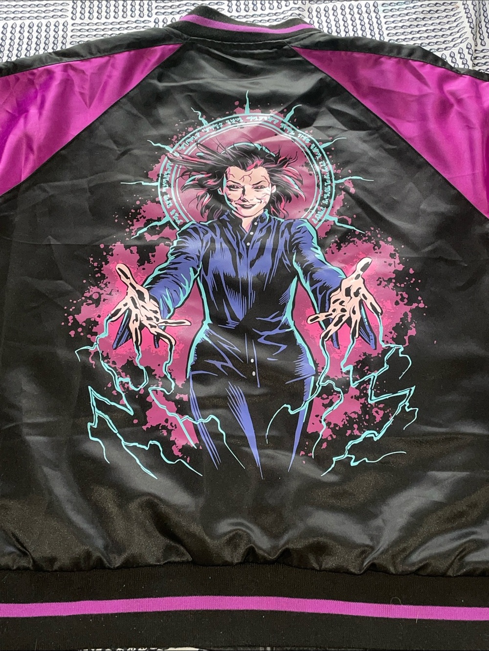 Loot crate Buffy the vampire slayer Black and Magenta Bomber Jacket. - Picture 8 of 9